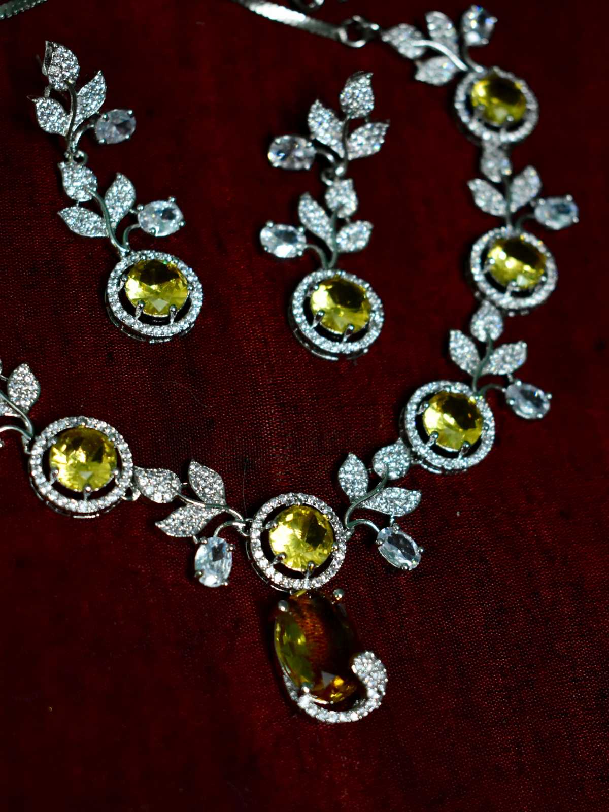 Lerora Stunning Yellow American Diamond Jewelry Set LJ5 - Image 2