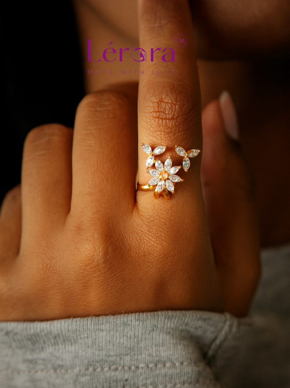 🌼Lerora 22K Flower Floral Charm Gold Ring - Image 2